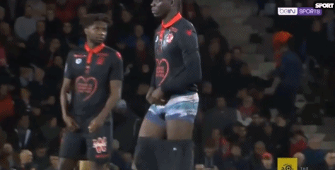 欧冠淘汰赛前瞻：巴萨主场迎战曼联,