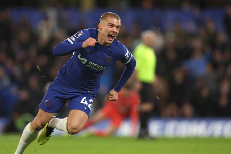 掘金主帅：无论谁防德罗赞我都有所顾虑，他像艺术家一样得分