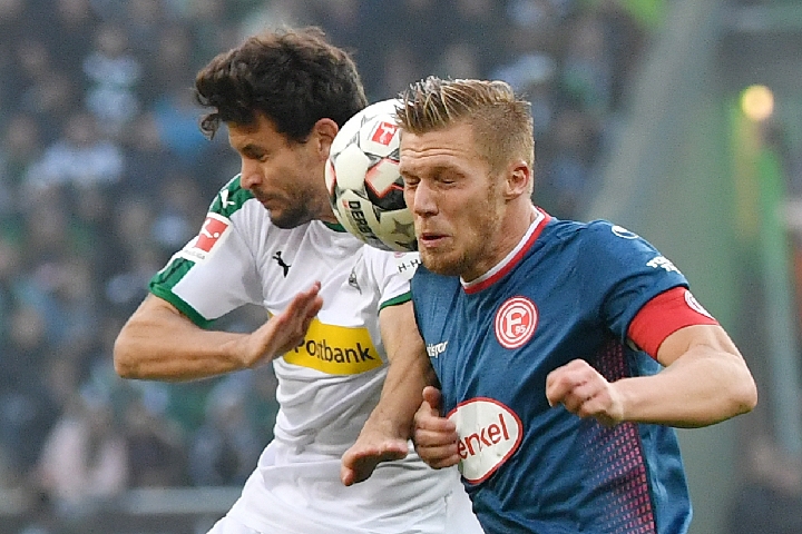 电讯报：萨拉赫吸引多家沙特俱乐部关注，预计下个月正式报价