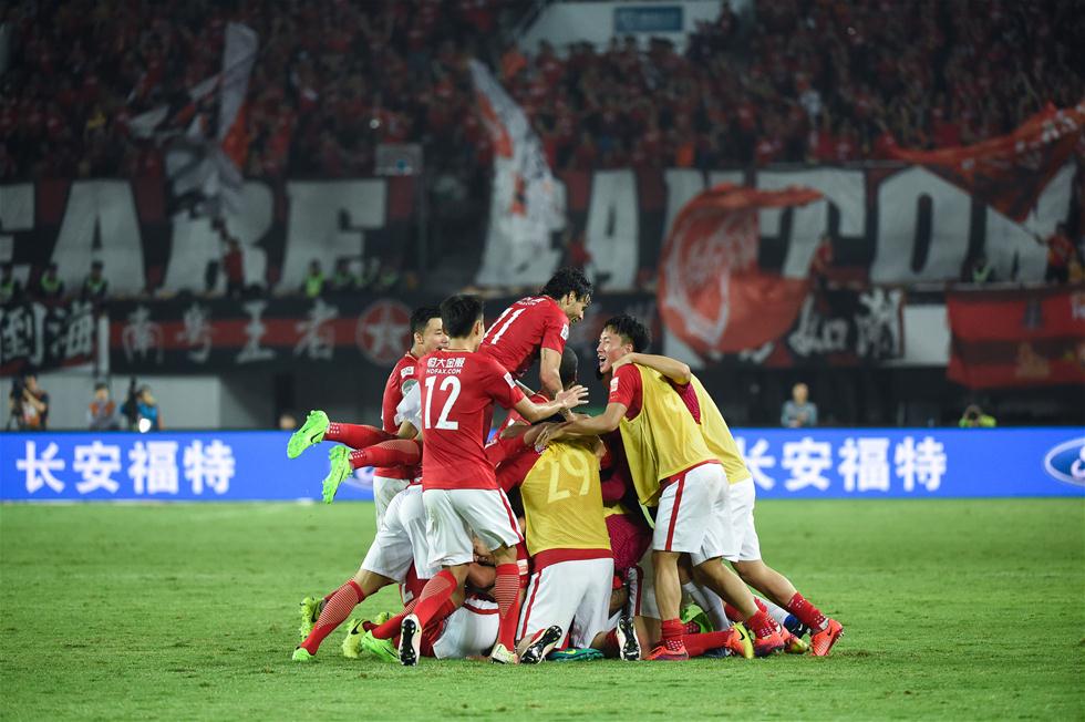 足球报：海港内部鼓励球员放开去打，高层无条件信任穆斯卡特