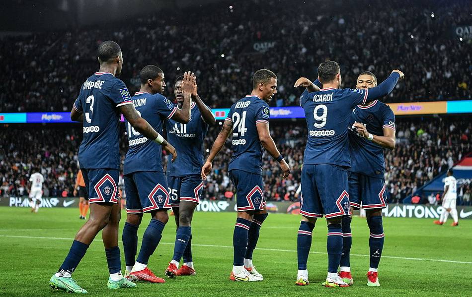 罗马最稳一环还是他，托蒂盛赞门将斯维拉尔，你让其他人怎么混