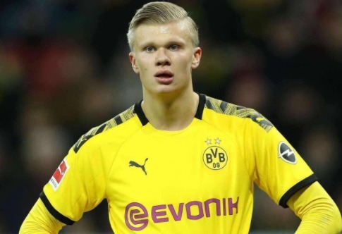 利物浦冬窗锁定后卫与边路！格伊、塞梅尼奥成重点目标（利物浦冬窗补强后防与边线，格伊与塞梅尼奥成主要引援目标）